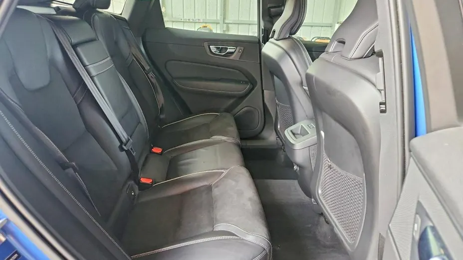VOLVO XC60 -