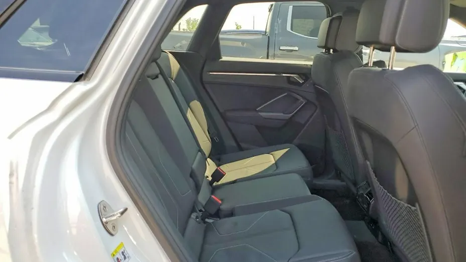 AUDI Q3 -