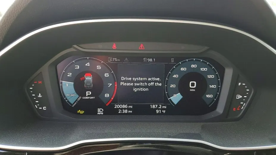 AUDI Q3 -