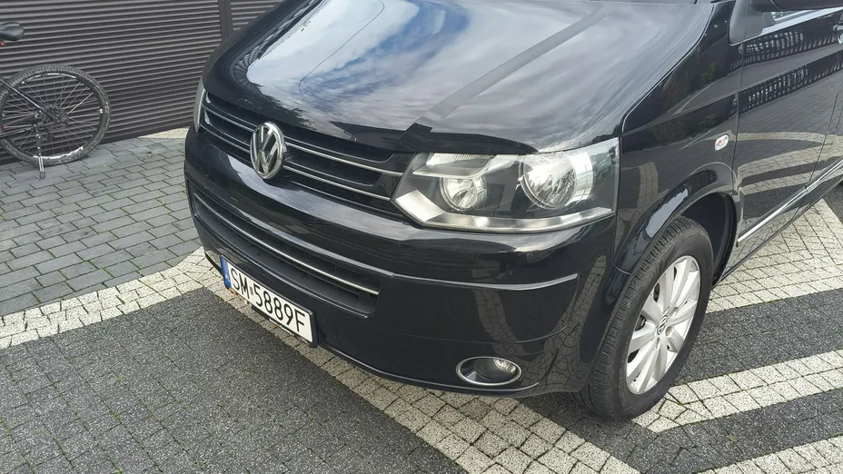 VOLKSWAGEN Multivan -