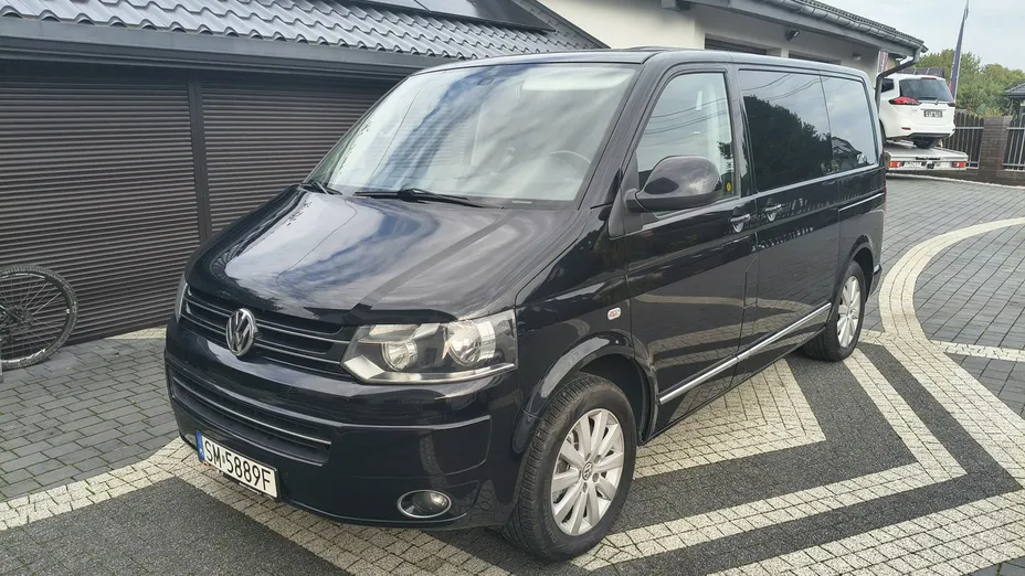 VOLKSWAGEN Multivan -
