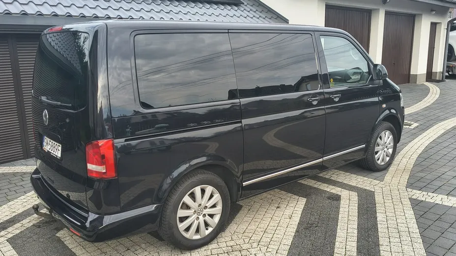 VOLKSWAGEN Multivan -