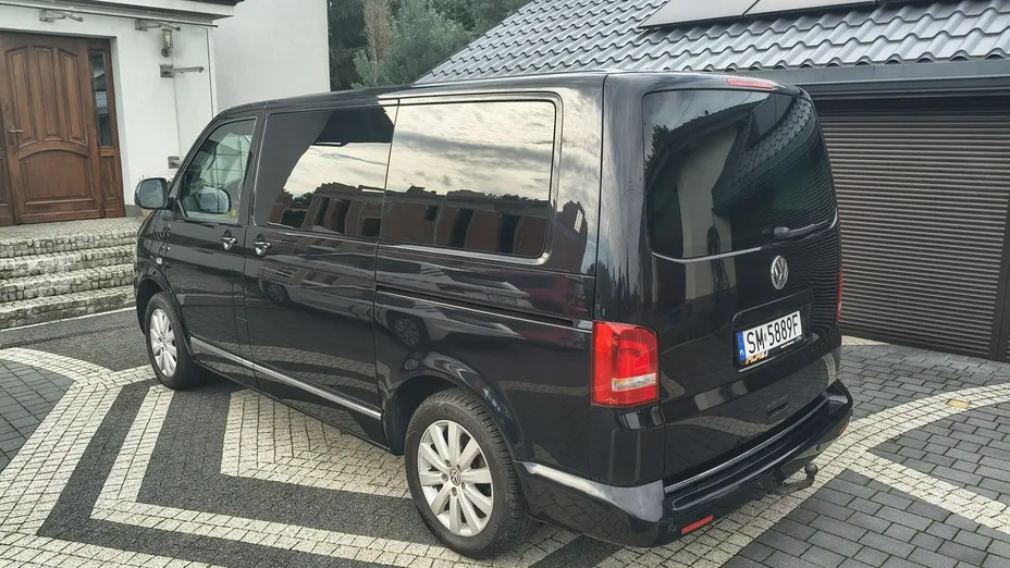 VOLKSWAGEN Multivan -