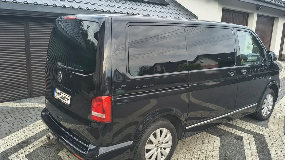 VOLKSWAGEN Multivan -