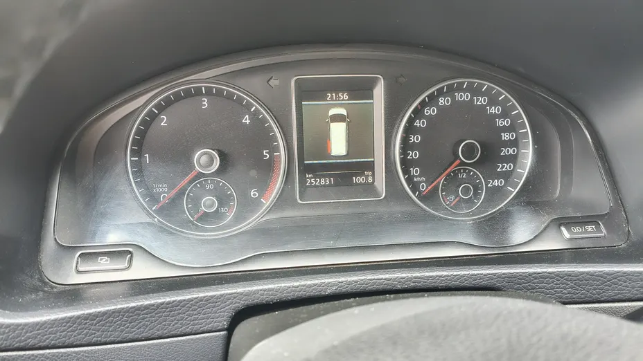 VOLKSWAGEN Multivan -