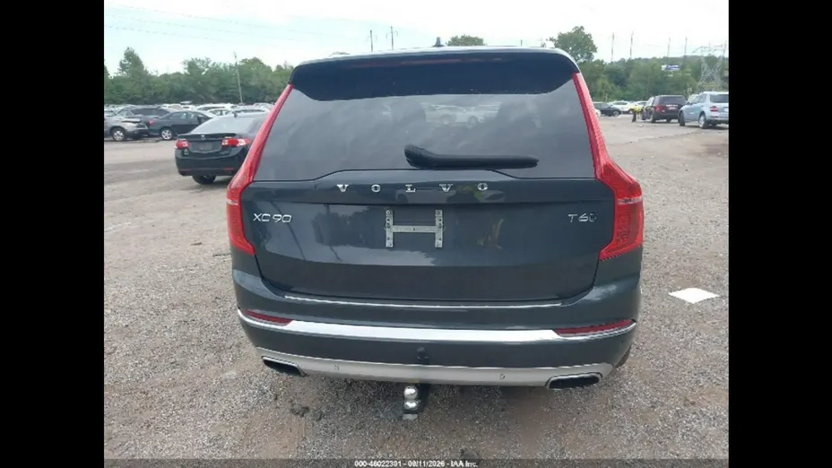 VOLVO XC90 -