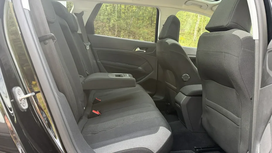 PEUGEOT 308 -