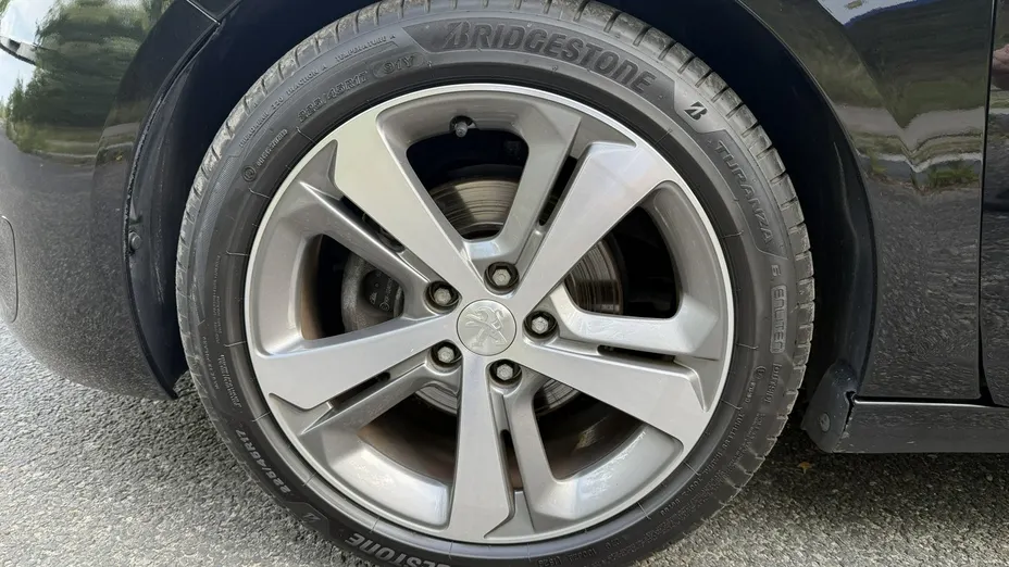 PEUGEOT 308 -