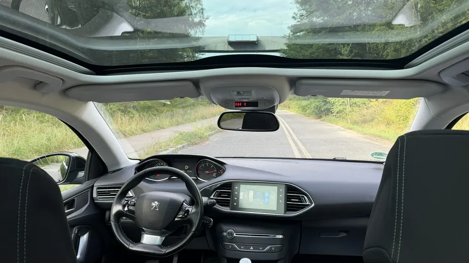 PEUGEOT 308 -