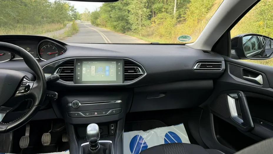 PEUGEOT 308 -