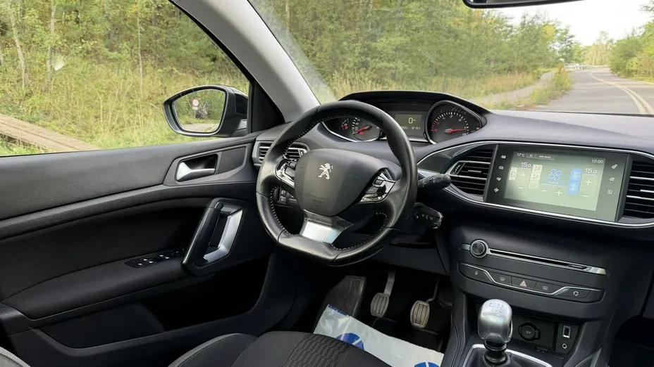 PEUGEOT 308 -