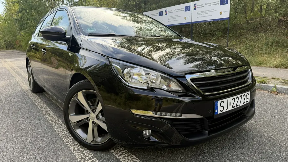 PEUGEOT 308 -