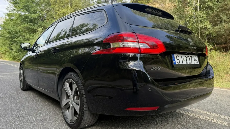 PEUGEOT 308 -