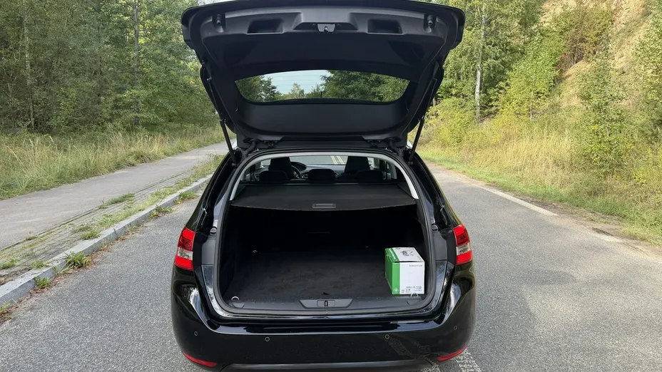 PEUGEOT 308 -