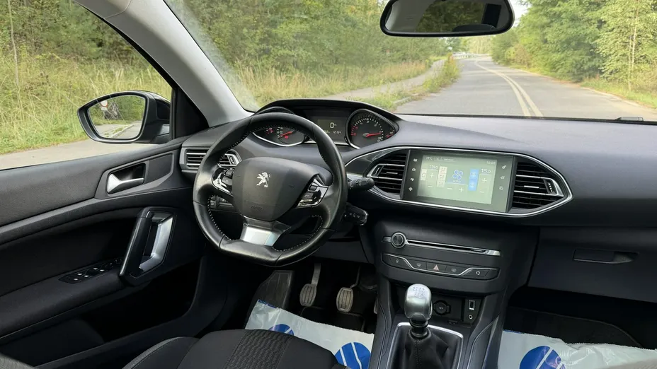 PEUGEOT 308 -
