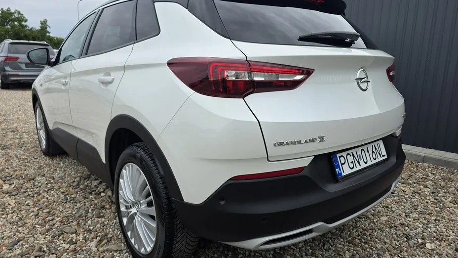 OPEL Grandland X -