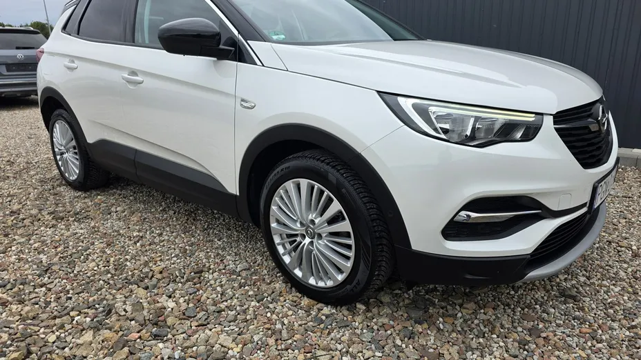 OPEL Grandland X -
