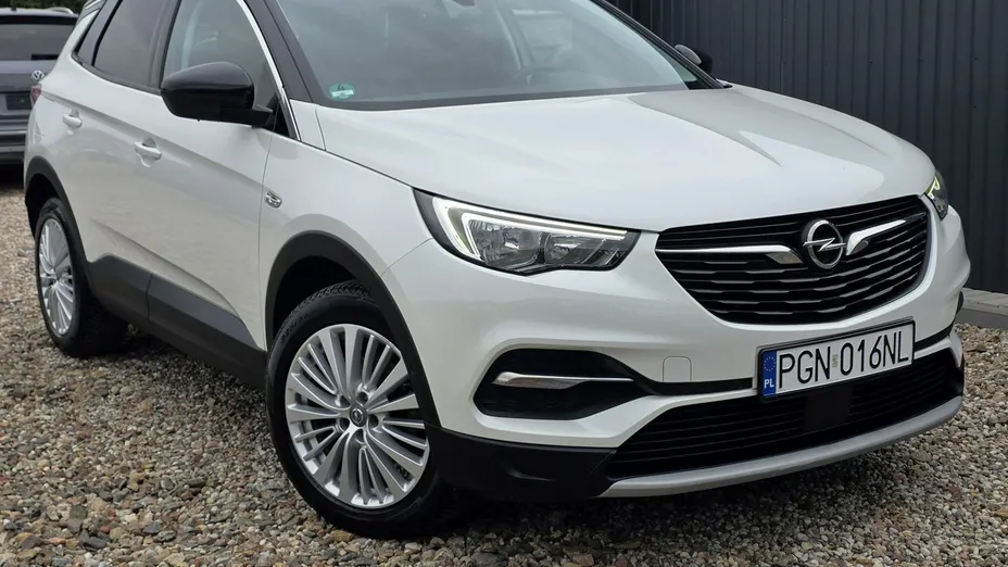OPEL Grandland X -