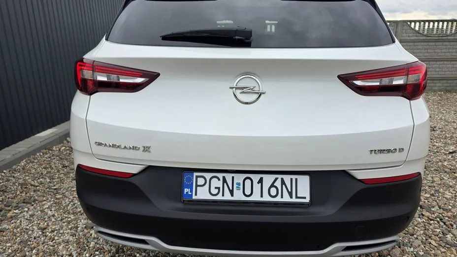 OPEL Grandland X -