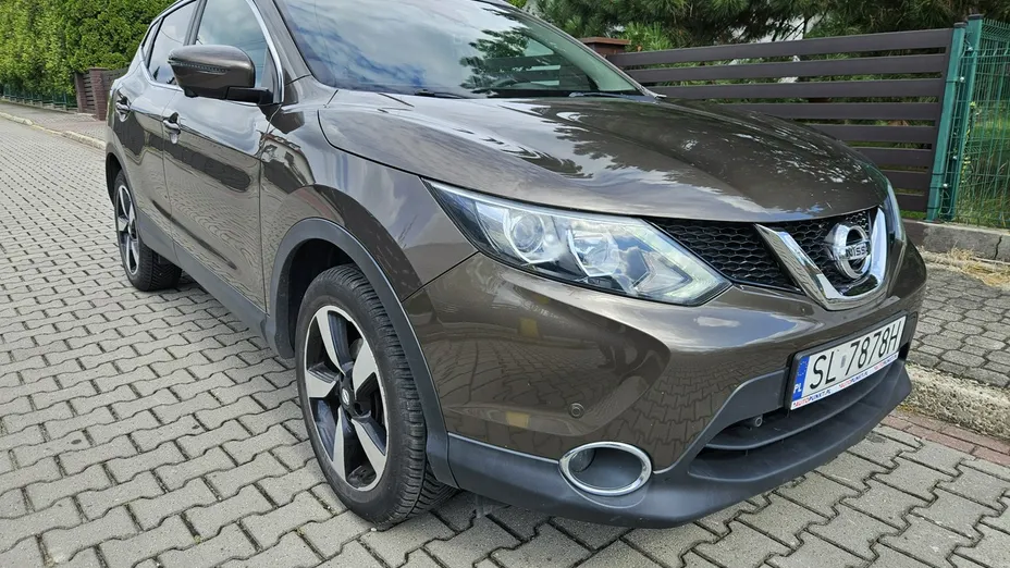 NISSAN Qashqai -