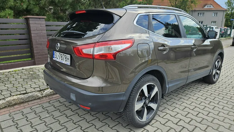 NISSAN Qashqai -