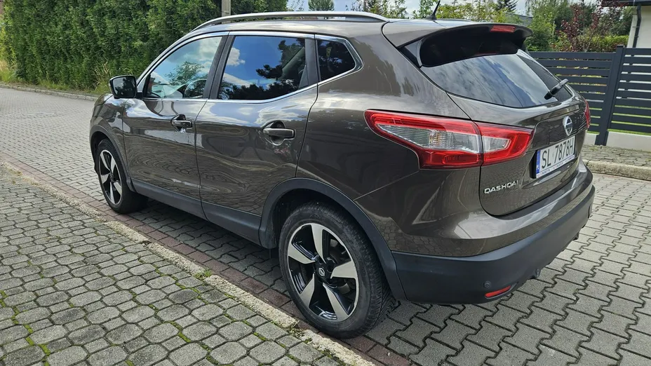 NISSAN Qashqai -