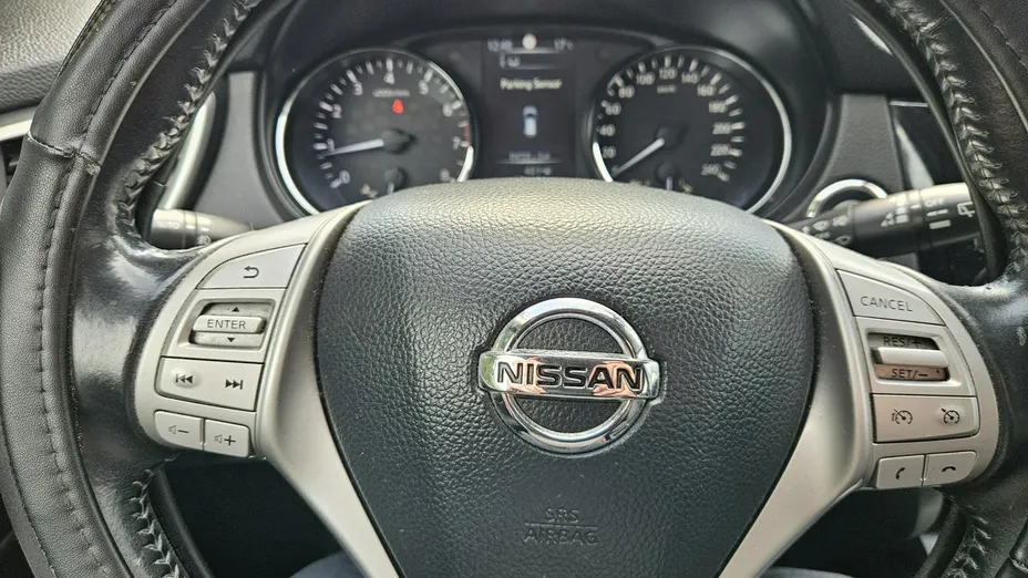 NISSAN Qashqai -