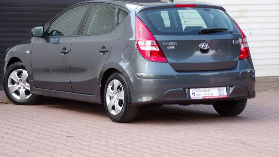 HYUNDAI i30 -