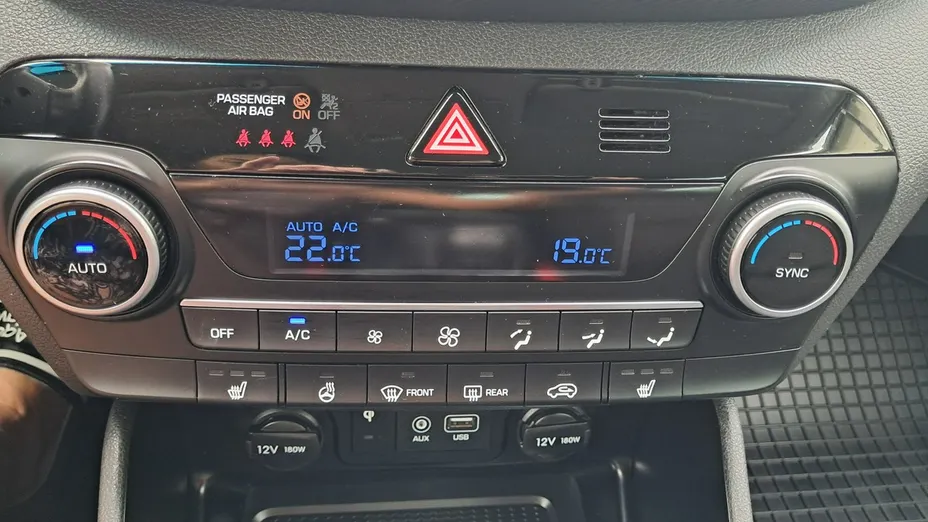 HYUNDAI Tucson -