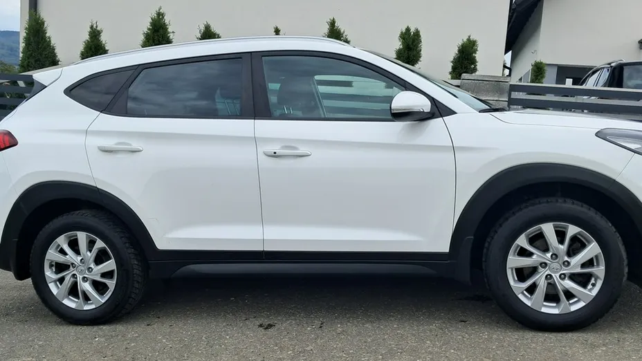 HYUNDAI Tucson -