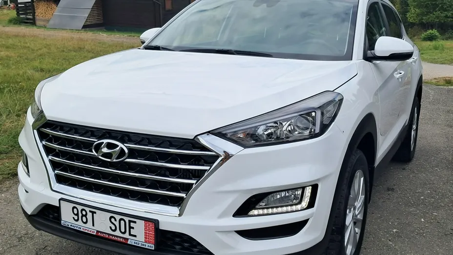 HYUNDAI Tucson -