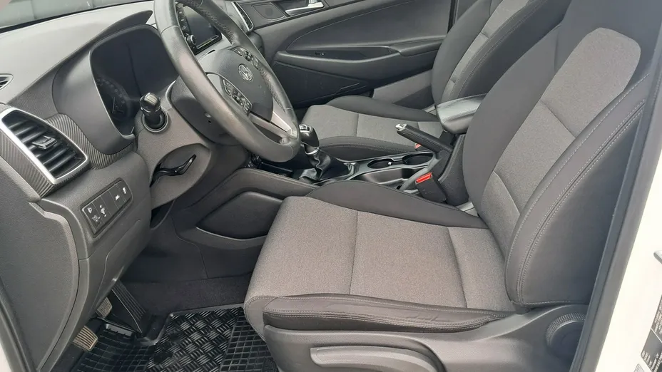 HYUNDAI Tucson -