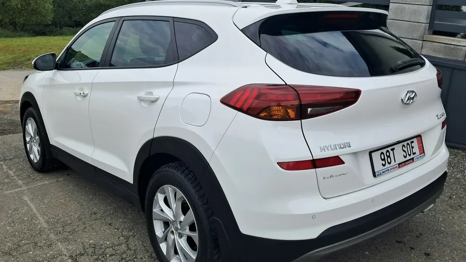 HYUNDAI Tucson -