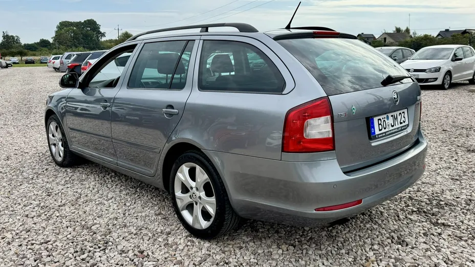 SKODA Octavia -