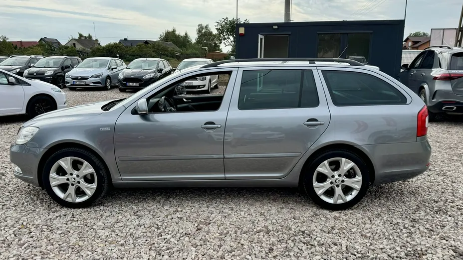 SKODA Octavia -