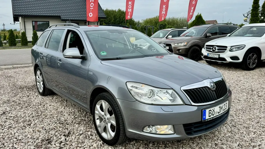 SKODA Octavia -