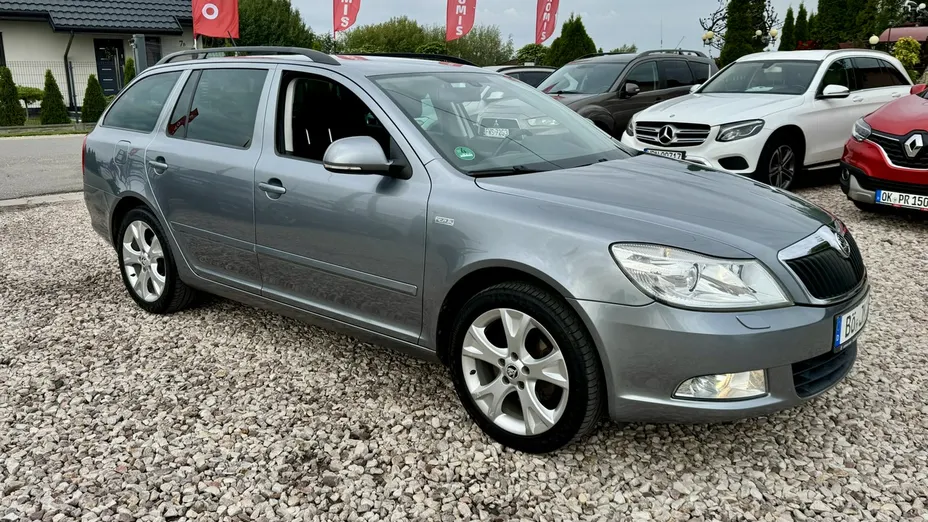 SKODA Octavia -