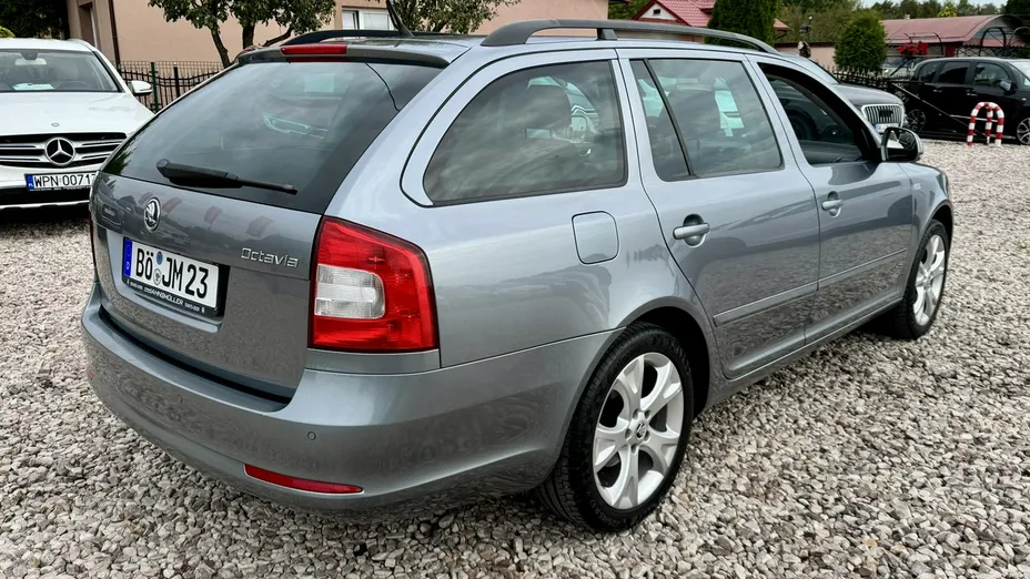 SKODA Octavia -