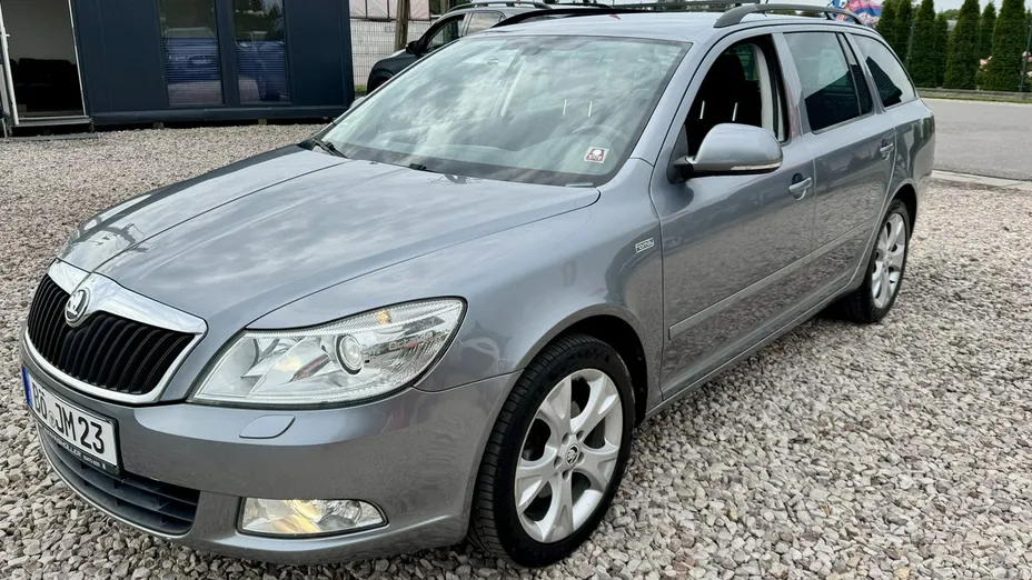 SKODA Octavia -