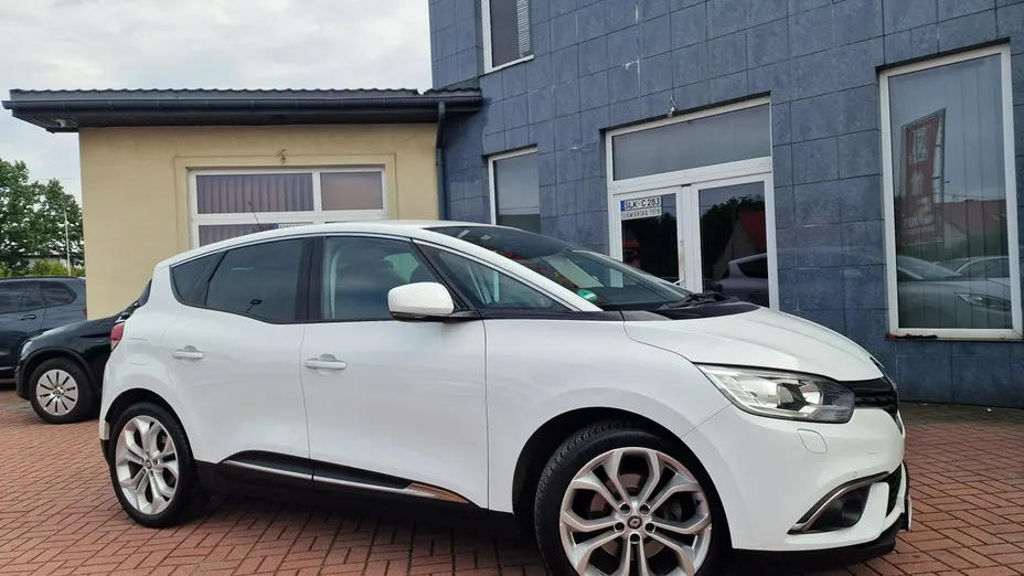 RENAULT Scenic -