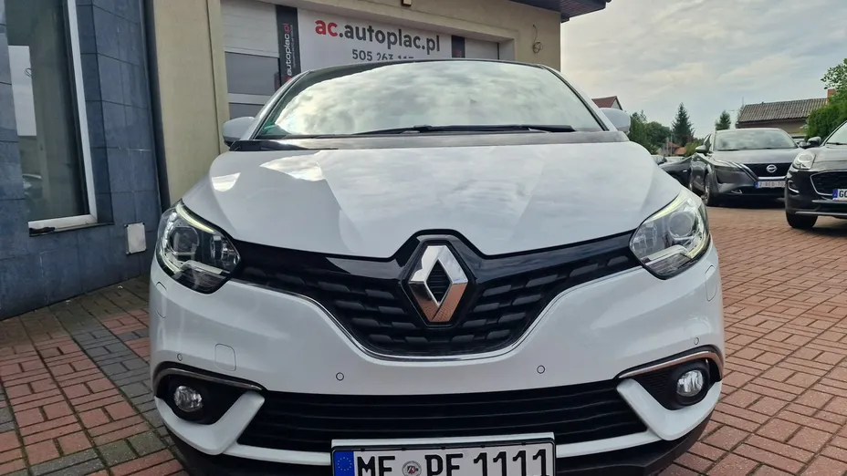 RENAULT Scenic -