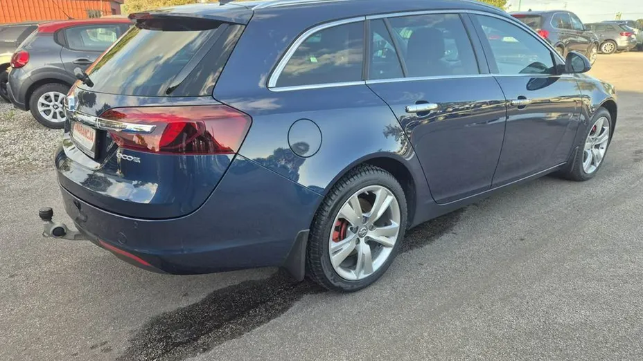 OPEL Insignia -
