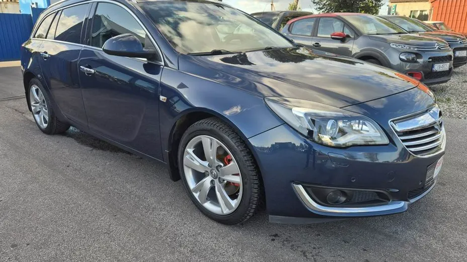 OPEL Insignia -