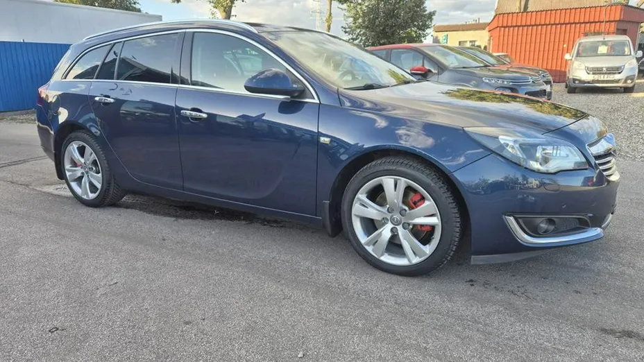 OPEL Insignia -