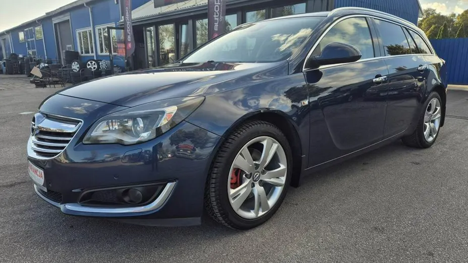 OPEL Insignia -