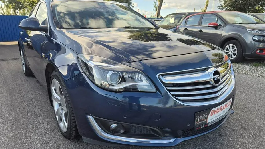 OPEL Insignia -
