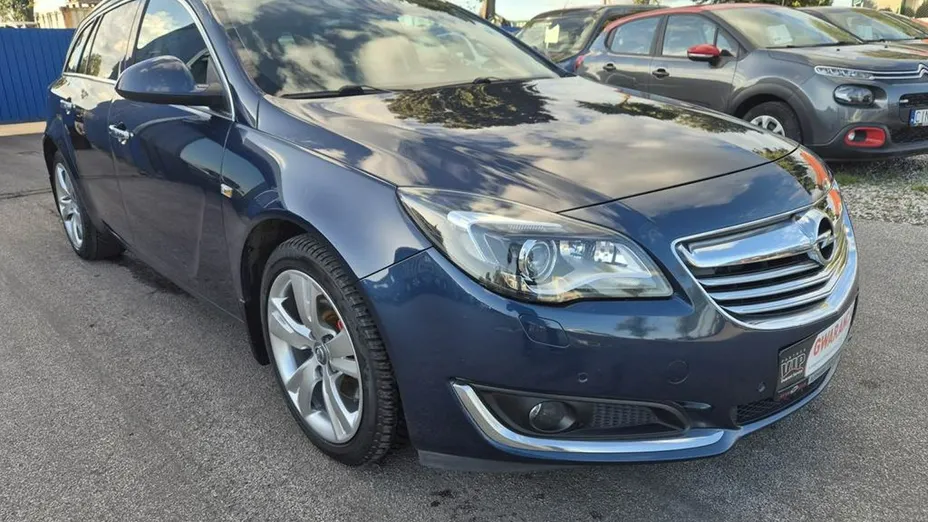 OPEL Insignia -
