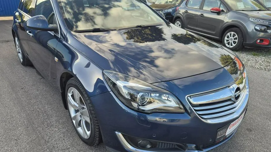 OPEL Insignia -
