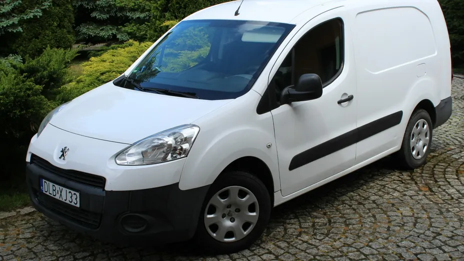 PEUGEOT Partner -