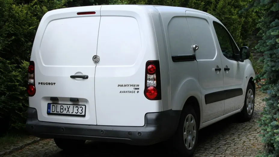 PEUGEOT Partner -